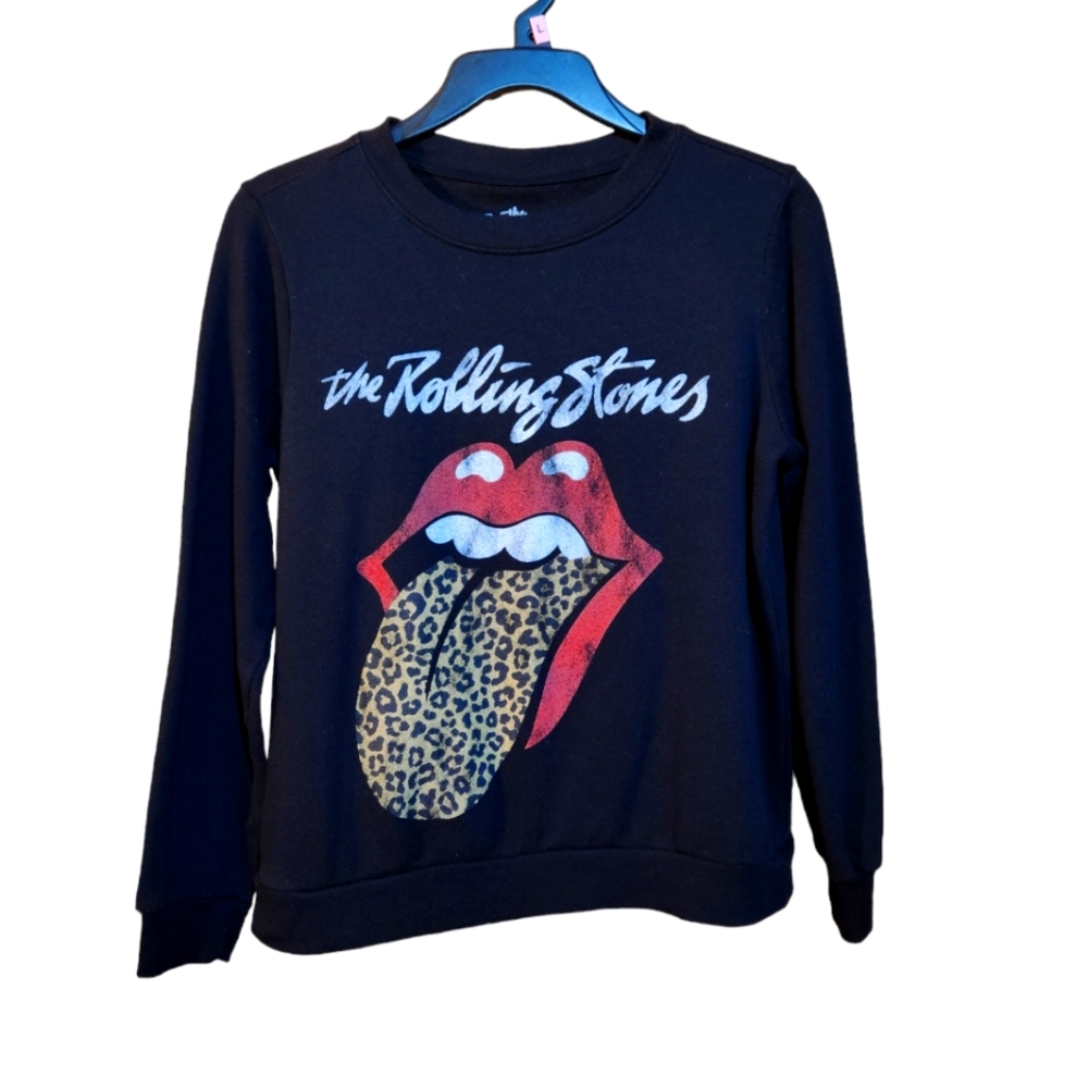 Black rolling stones with cheetah print tongue